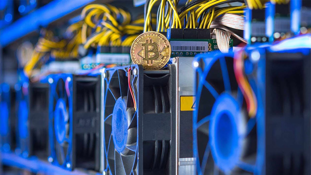 Malezyalı Yetkililer Tarafından Yasadışı Madencilerden Ele Geçirilen 441 Bitcoin Madencilik Makinesine El Koydu ve Şüpheliler Tutuklandı